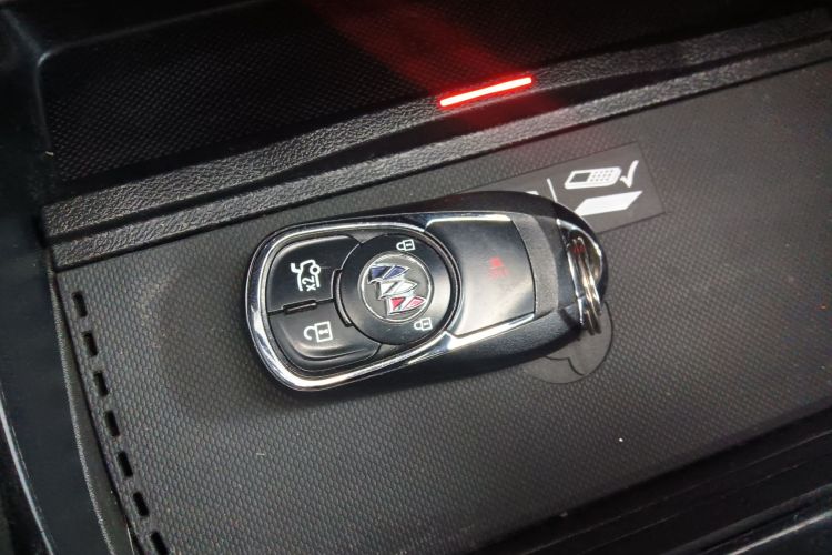 别克 君威 2023款 652T 智享型中控内饰11