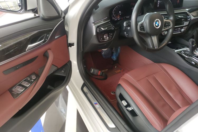 宝马5系 2020款 530Li 尊享型 M运动套装中控内饰20