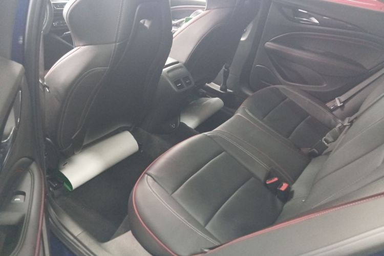 别克 君威 2021款 GS 28T 精英型中控内饰7004