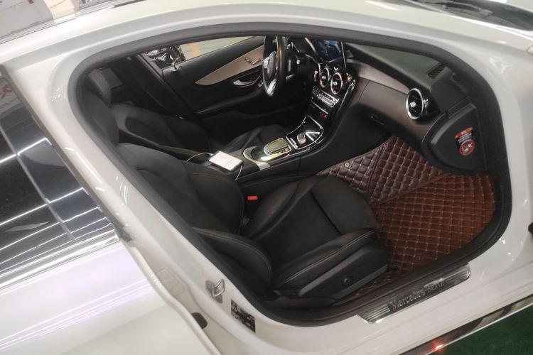 奔驰C级 2020款 C 260 运动版局部细节41