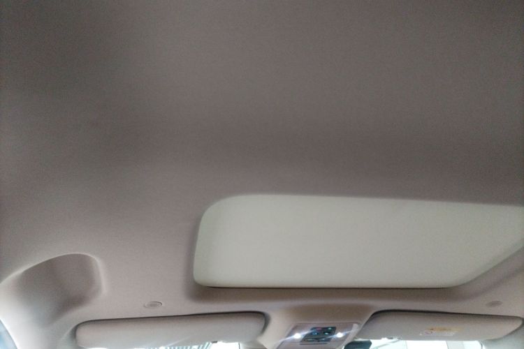 腾势D9 2024款 DM-i 980 四驱尊荣型局部细节22