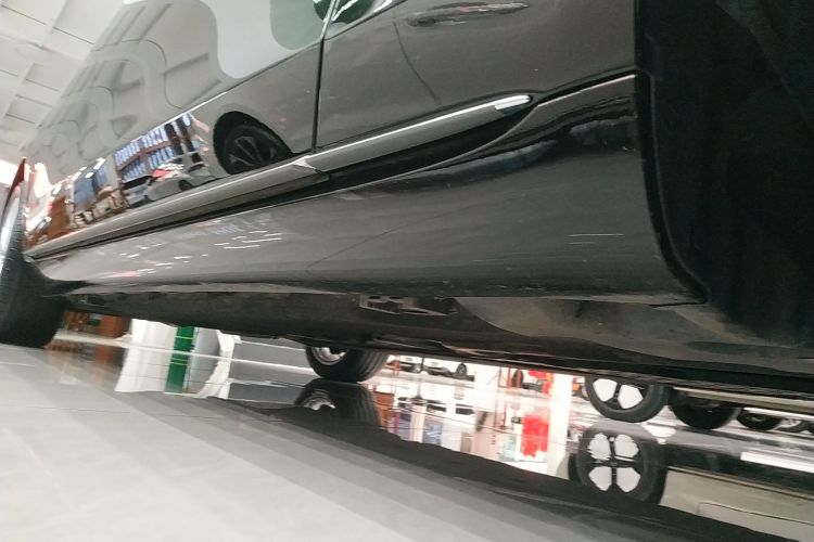 奔驰S级 2024款 改款 S 400 L 商务型局部细节9001