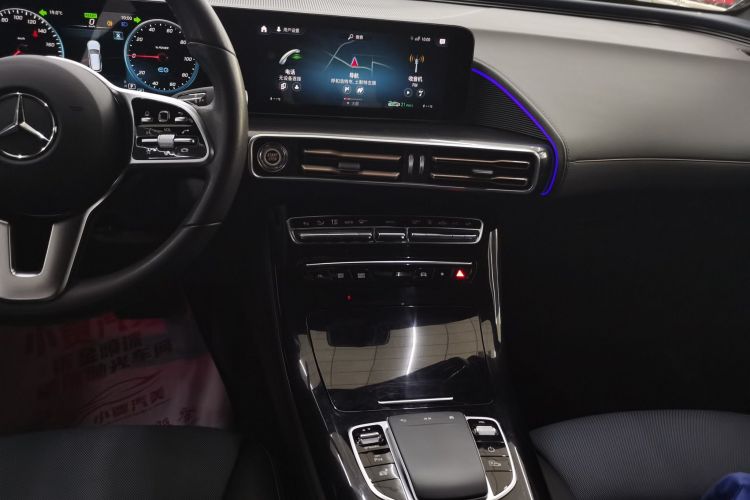 奔驰EQC 2021款 EQC 350 4MATIC中控内饰16