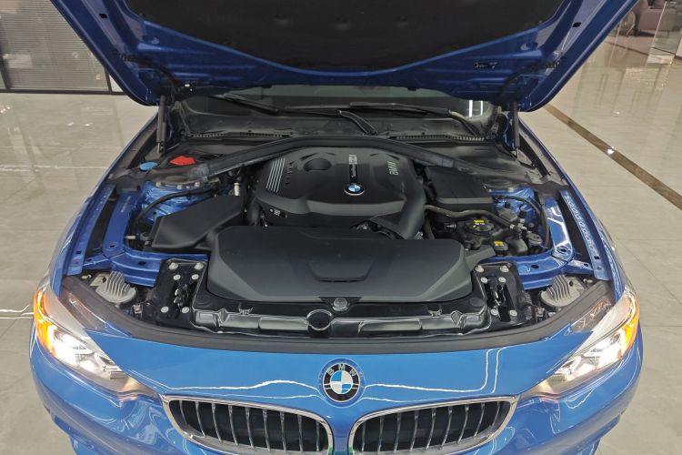 宝马4系 2019款 425i Gran Coupe M运动套装机舱底盘24