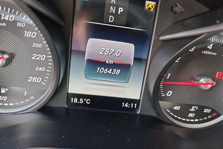 奔驰GLC 2019款 改款 GLC 260 L 4MATIC 豪华型中控内饰15