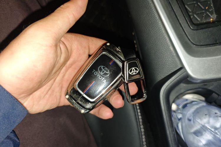 丰田 RAV4荣放 2023款 2.0L CVT两驱风尚Plus版中控内饰11