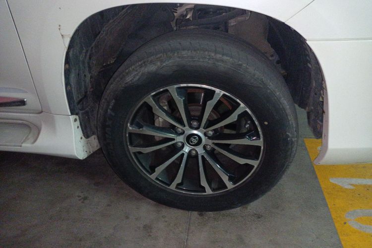 丰田 普拉多 2016款 2.7L 自动豪华版车身外观10