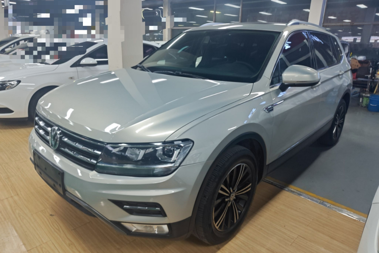 大众 途观L 2020款 330TSI 自动两驱全景舒适版 国VI车身外观1