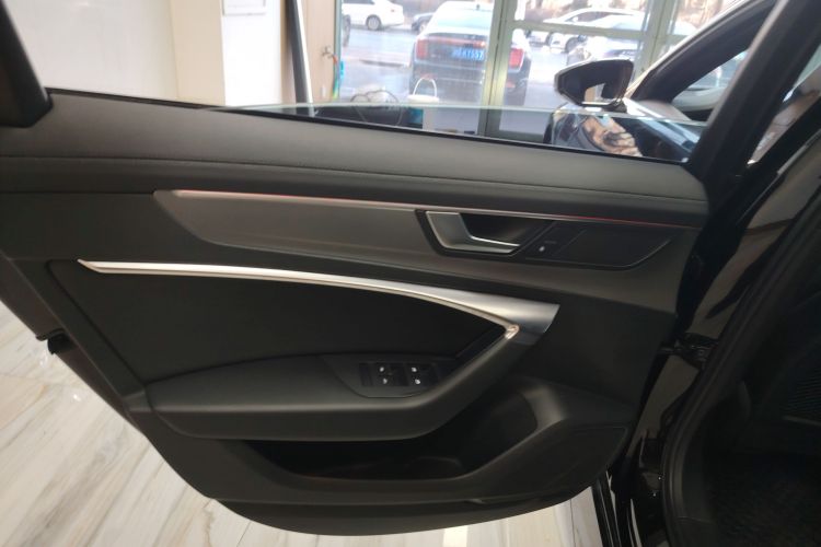 奥迪A6L 2022款 45 TFSI 臻选动感型中控内饰49