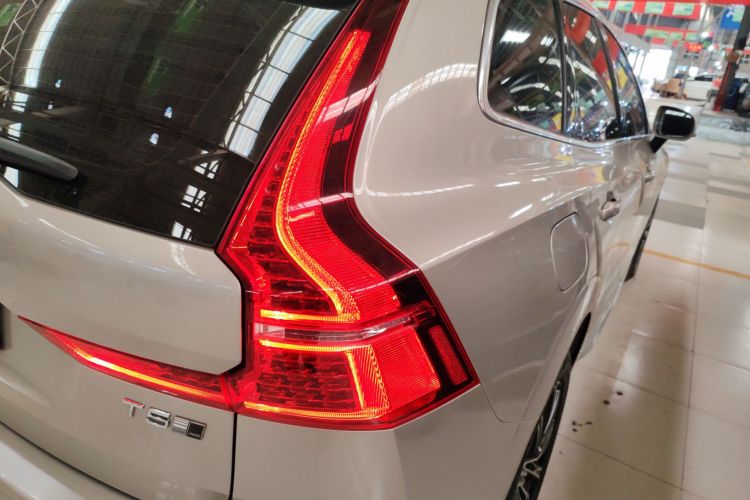 沃尔沃XC60 2020款 T5 四驱智远豪华版车身外观9