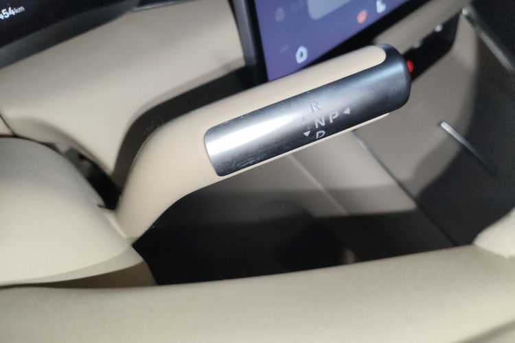 鸿蒙智行 问界M5 2025款 增程 Ultra 后驱版局部细节18