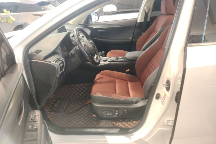 雷克萨斯NX 2015款 200 前驱 锋行版局部细节19