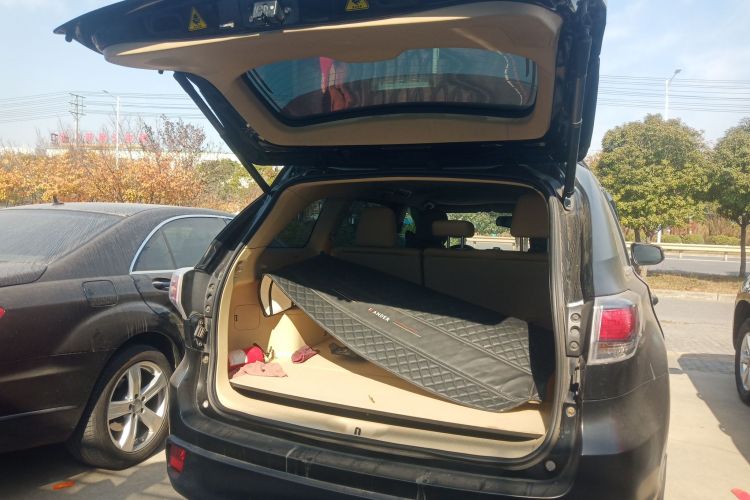 丰田 汉兰达 2015款 2.0T 两驱精英版 5座机舱底盘23