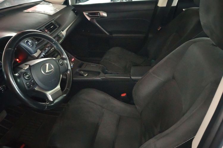 雷克萨斯CT 2017款 CT200h 精英版 单色 国V中控内饰19