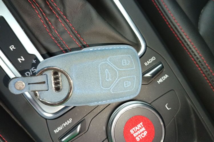 奥迪Q2L 2022款 35 TFSI 进取动感型中控内饰7001