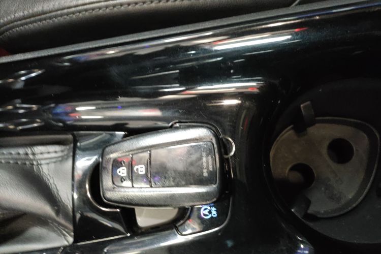 丰田 奕泽IZOA 2018款 2.0L 奕驰版 国VI中控内饰11