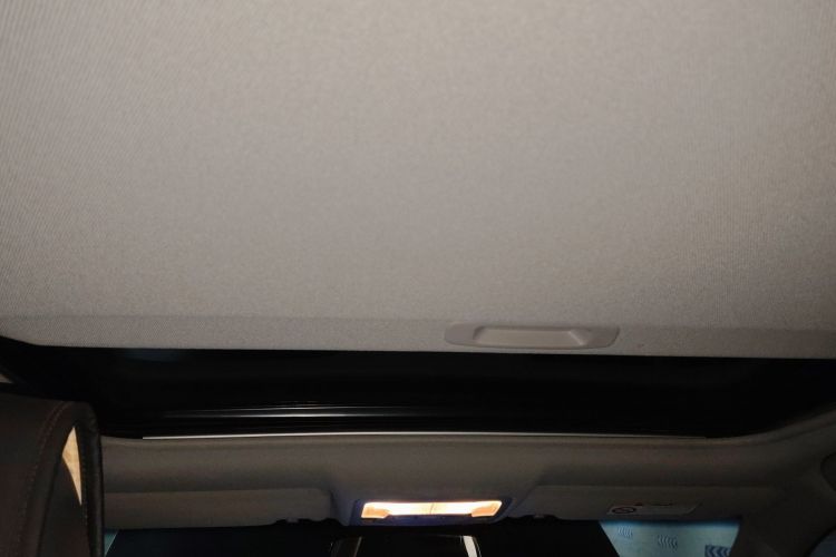 丰田 凯美瑞 2016款 2.0G 十周年纪念领先版中控内饰22