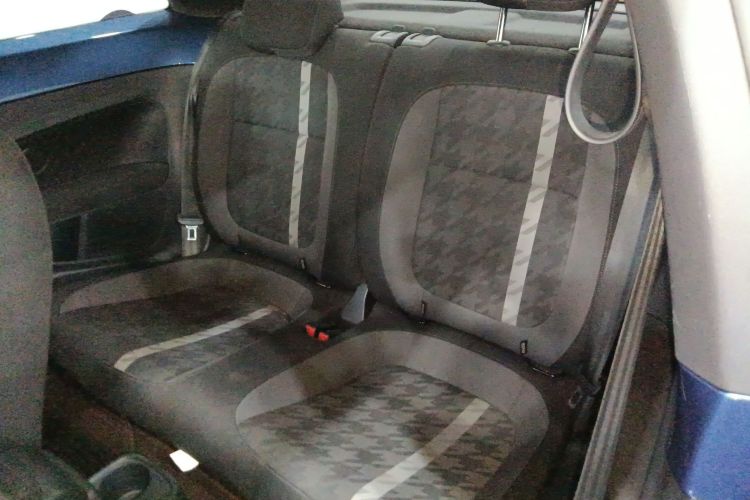 大众 甲壳虫 2018款 180TSI 宜乐型中控内饰21