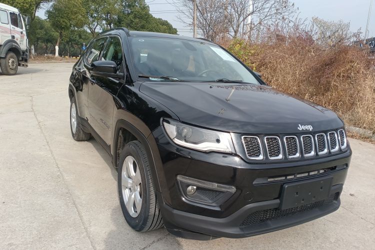 Jeep 指南者 2017款 200T 自动家享版车身外观3