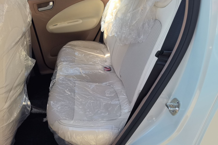 五菱汽车 宏光MINIEV 2025款 四门版 进阶款中控内饰21