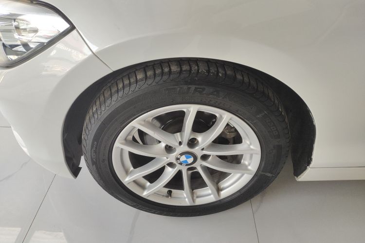 宝马1系(进口) 2018款 118i 领先型车身外观6007