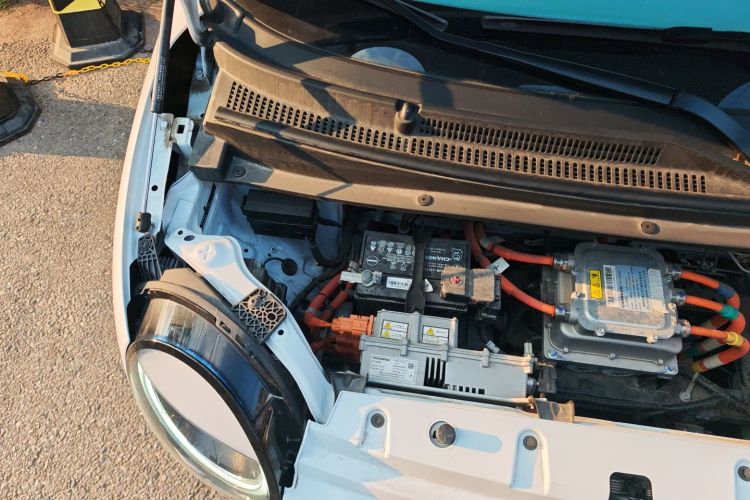 长安Lumin 2022款 301km 蜜甜款局部细节9005