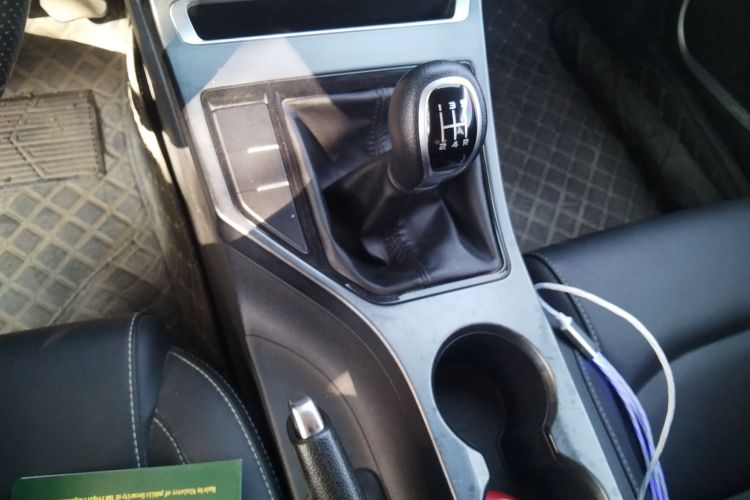 吉利汽车 帝豪 2018款 1.5L 手动向上互联版中控内饰18