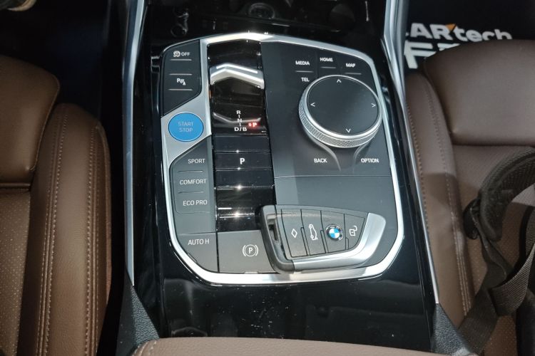 宝马i3 2022款 eDrive 35 L中控内饰18