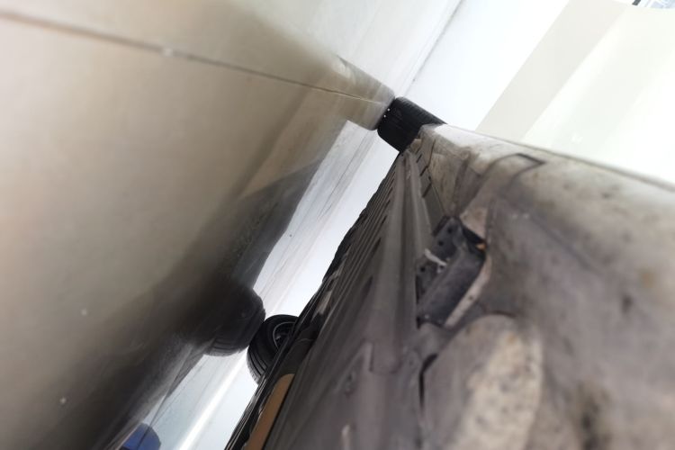 奔驰C级 2017款 改款 C 200 运动版局部细节9001