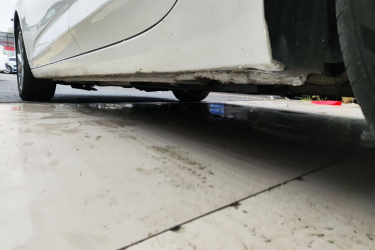 别克 威朗 2019款 三厢 15S 自动进取型局部细节9002