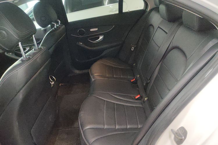 奔驰C级 2017款 改款 C 180 L 时尚型运动版中控内饰21