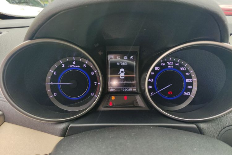 长安 逸动 2016款 1.6L 自动风尚型中控内饰14