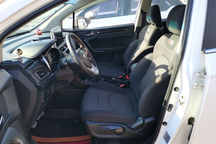 江汽集团 瑞风S3 2017款 1.5L 手动豪华型中控内饰19