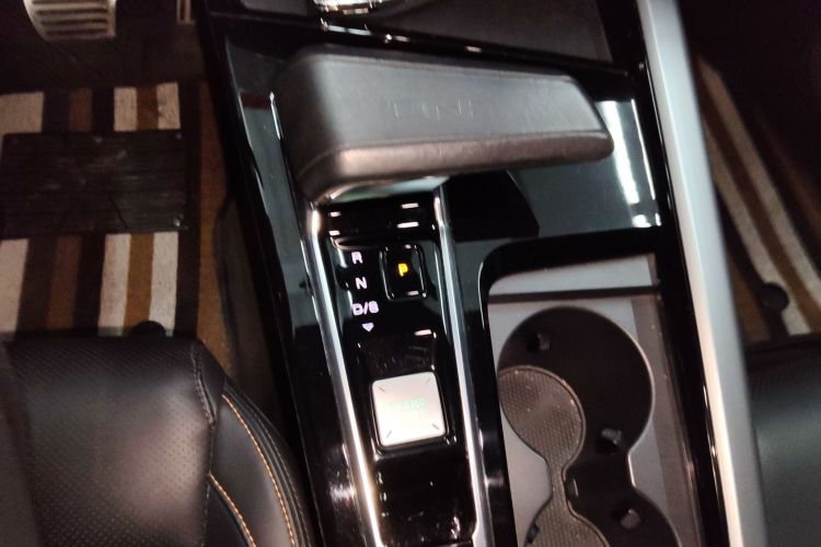 名爵 MG ONE 2022款 α-数智运动系列 1.5T 标准版中控内饰18