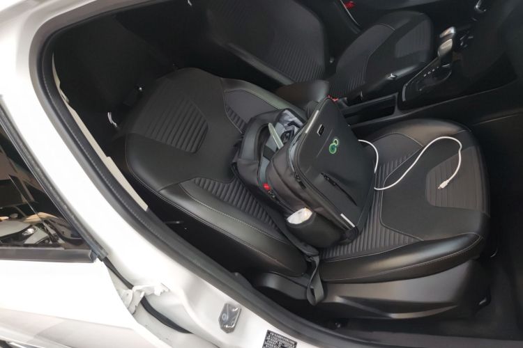 福特 福克斯 2017款 两厢 1.6L 自动风尚型智行版局部细节41