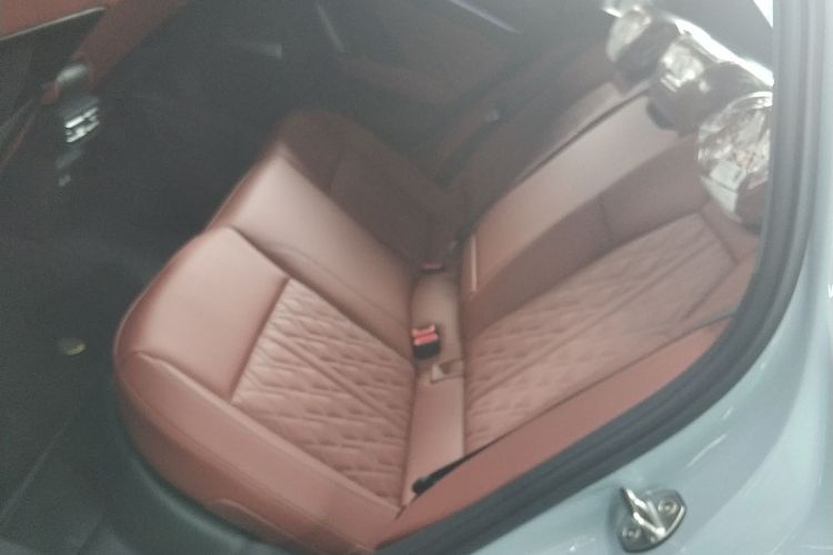 奥迪A3 2025款 A3L Limousine 35TFSI 飞驰尊享型中控内饰21