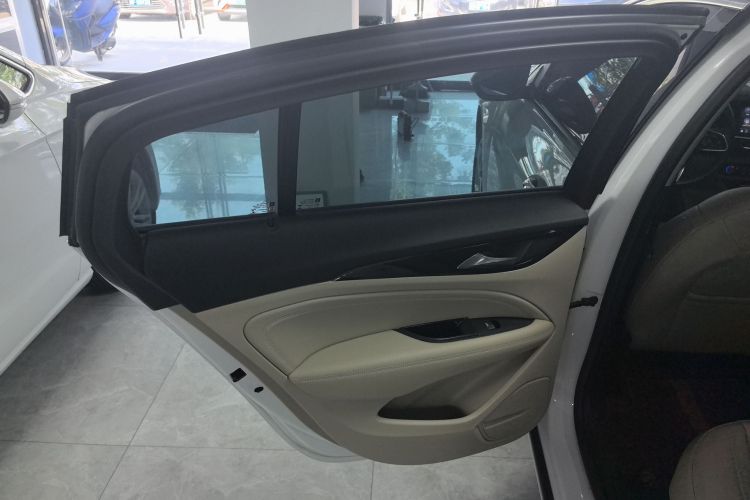 别克 君威 2020款 552T 精英型中控内饰7008