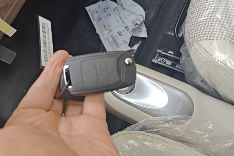 五菱汽车 宏光MINIEV 2025款 四门版 进阶款中控内饰11