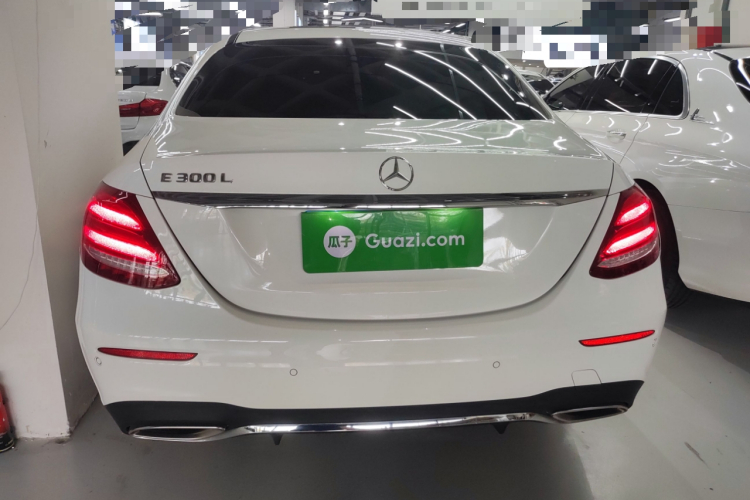 奔驰E级 2019款 改款 E 300 L 运动豪华型车身外观6002