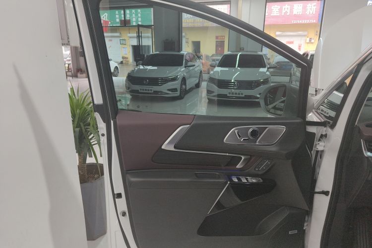 别克 世纪 2023款 2.0T 六座蕴世版中控内饰47