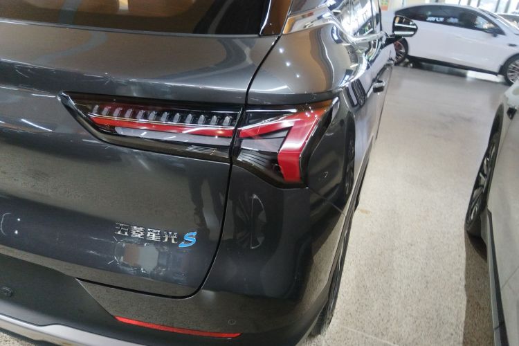 五菱汽车 五菱星光S 2025款 510km 旗舰型车身外观9