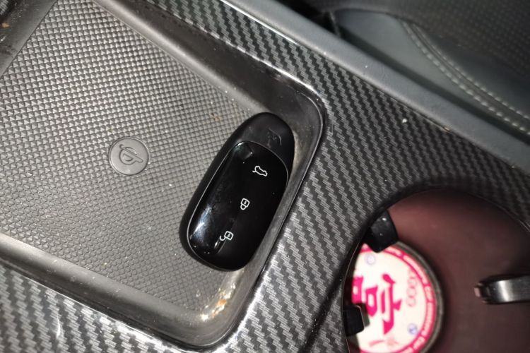 理想汽车 理想ONE 2021款 增程6座版中控内饰11