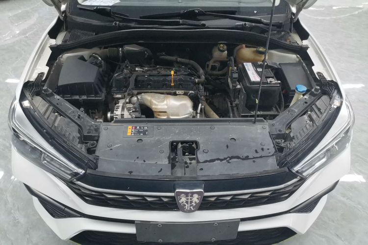 荣威i5 2021款 1.5L CVT铂金版机舱底盘24