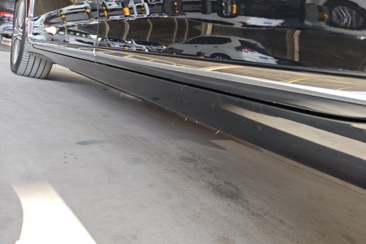 红旗H9 2022款 2.0T 智联旗享版局部细节9002