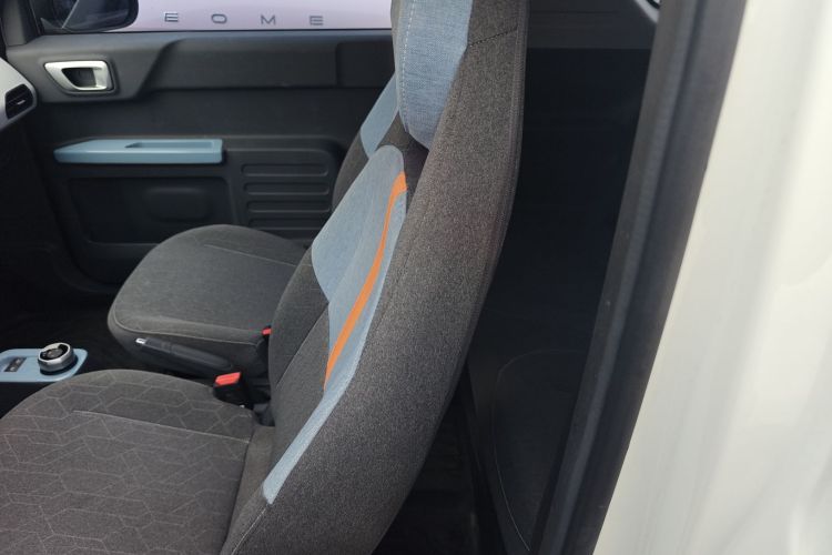 吉利银河 2024款 熊猫mini 200km 耐力熊中控内饰21