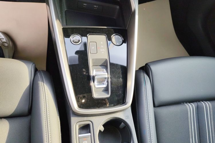 奥迪A3 2024款 A3L Limousine 35 TFSI 时尚运动型局部细节18