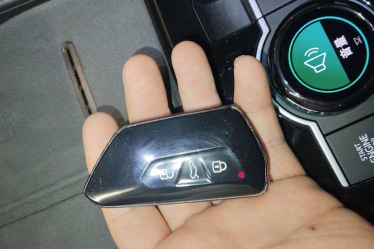 大众 2025款 探岳L 330TSI 两驱精英City包中控内饰11