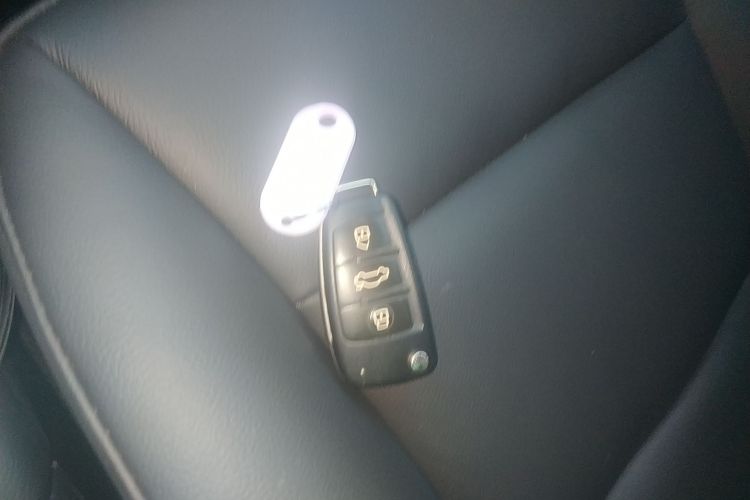 奥迪Q3 2016款 30 TFSI 标准型中控内饰7001