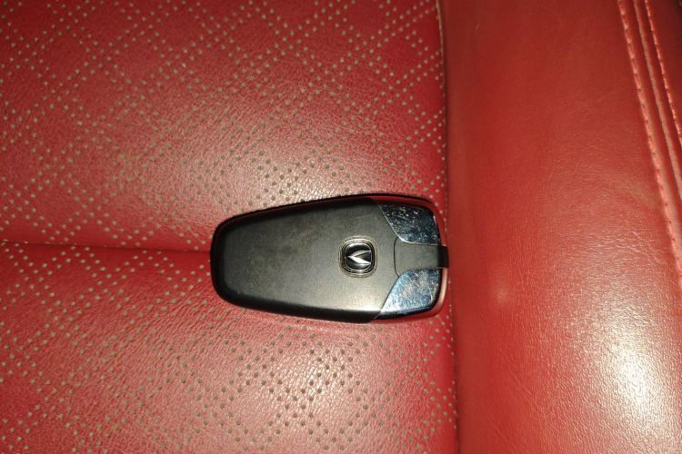 长安 逸动 2020款 PLUS 蓝鲸NE 1.4T GDI DCT旗舰型中控内饰7001