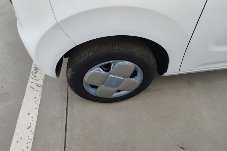 吉利银河 2024款 熊猫mini 200km 耐力熊车身外观6007